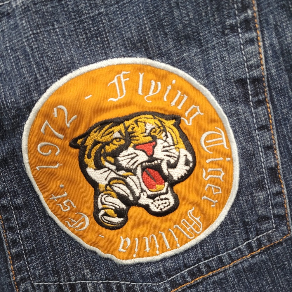 Evolution Flying Tiger Denim Shorts Size 40 Baggy Y2K Embroidered Jean Shorts